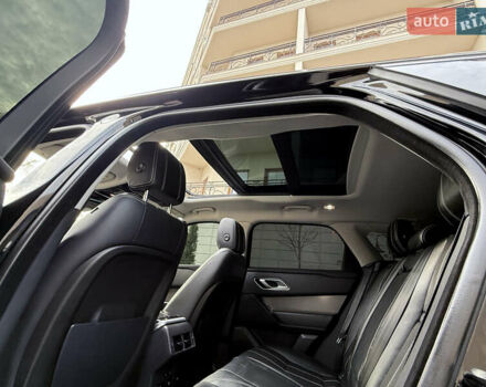 Черный Ленд Ровер Рендж Ровер Велар, объемом двигателя 2 л и пробегом 90 тыс. км за 39999 $, фото 124 на Automoto.ua