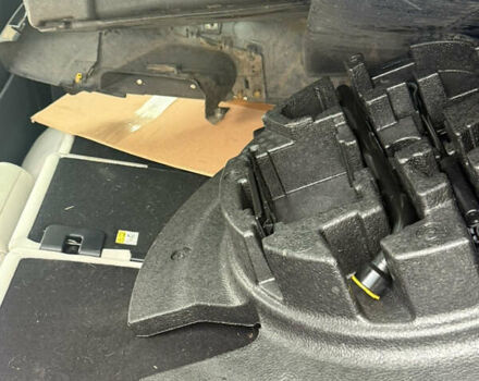 Черный Ленд Ровер Рендж Ровер Велар, объемом двигателя 3 л и пробегом 133 тыс. км за 22100 $, фото 16 на Automoto.ua