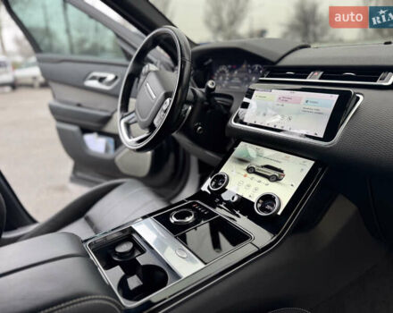 Черный Ленд Ровер Рендж Ровер Велар, объемом двигателя 2 л и пробегом 113 тыс. км за 38999 $, фото 13 на Automoto.ua