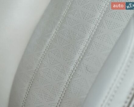 Черный Ленд Ровер Рендж Ровер Велар, объемом двигателя 2 л и пробегом 136 тыс. км за 53000 $, фото 46 на Automoto.ua