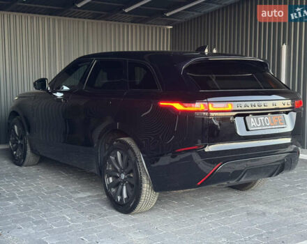 Черный Ленд Ровер Рендж Ровер Велар, объемом двигателя 2 л и пробегом 112 тыс. км за 39999 $, фото 4 на Automoto.ua