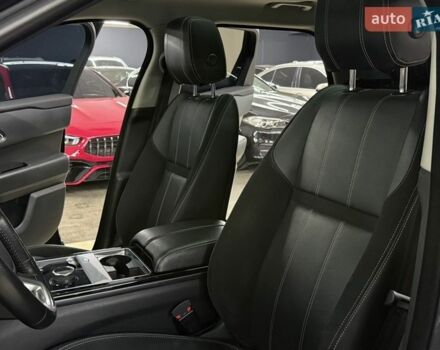 Черный Ленд Ровер Рендж Ровер Велар, объемом двигателя 2 л и пробегом 58 тыс. км за 37999 $, фото 20 на Automoto.ua