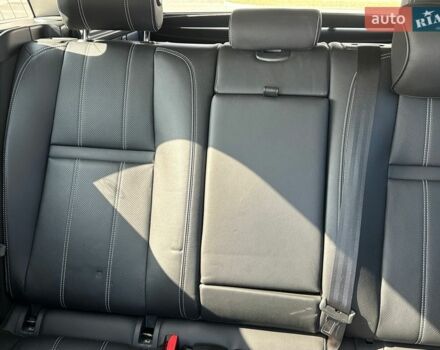 Чорний Ленд Ровер Рендж Ровер Велар, об'ємом двигуна 3 л та пробігом 76 тис. км за 33500 $, фото 19 на Automoto.ua