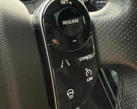 Чорний Ленд Ровер Рендж Ровер Велар, об'ємом двигуна 2 л та пробігом 105 тис. км за 36500 $, фото 19 на Automoto.ua