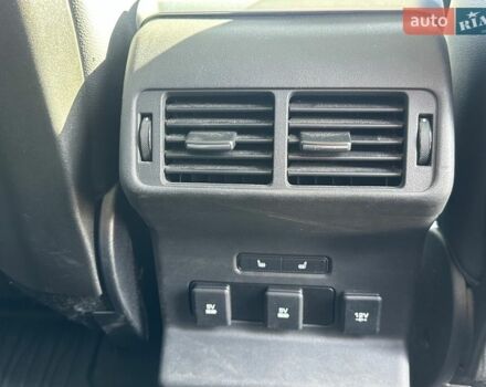 Чорний Ленд Ровер Рендж Ровер Велар, об'ємом двигуна 3 л та пробігом 76 тис. км за 33500 $, фото 13 на Automoto.ua