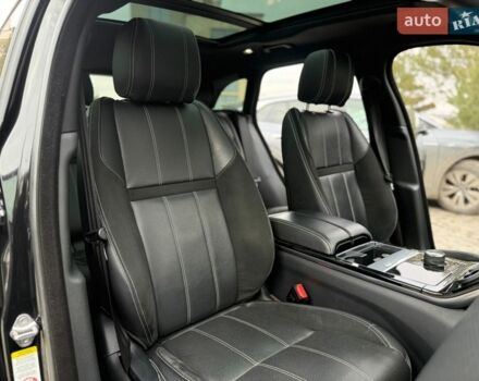 Черный Ленд Ровер Рендж Ровер Велар, объемом двигателя 2 л и пробегом 60 тыс. км за 39500 $, фото 70 на Automoto.ua