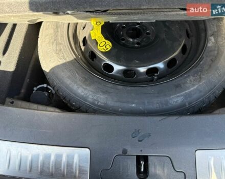 Чорний Ленд Ровер Рендж Ровер Велар, об'ємом двигуна 3 л та пробігом 175 тис. км за 29800 $, фото 24 на Automoto.ua