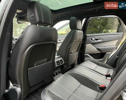 Черный Ленд Ровер Рендж Ровер Велар, объемом двигателя 2 л и пробегом 60 тыс. км за 39500 $, фото 57 на Automoto.ua