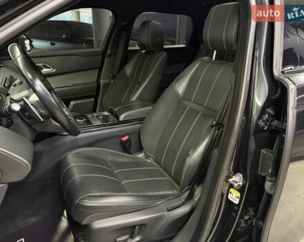 Чорний Ленд Ровер Рендж Ровер Велар, об'ємом двигуна 2.99 л та пробігом 74 тис. км за 49000 $, фото 19 на Automoto.ua