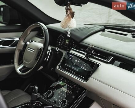 Черный Ленд Ровер Рендж Ровер Велар, объемом двигателя 2 л и пробегом 136 тыс. км за 53000 $, фото 18 на Automoto.ua