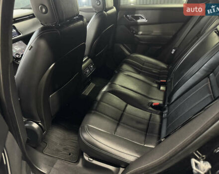 Черный Ленд Ровер Рендж Ровер Велар, объемом двигателя 2 л и пробегом 112 тыс. км за 39999 $, фото 15 на Automoto.ua