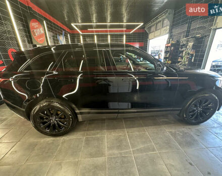 Черный Ленд Ровер Рендж Ровер Велар, объемом двигателя 2 л и пробегом 99 тыс. км за 36999 $, фото 5 на Automoto.ua