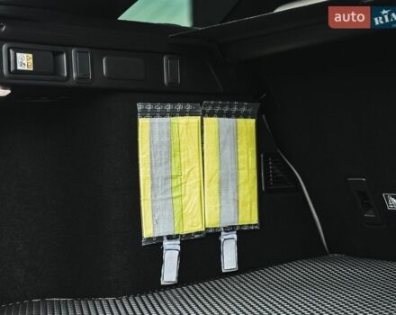 Черный Ленд Ровер Рендж Ровер Велар, объемом двигателя 2 л и пробегом 136 тыс. км за 53000 $, фото 58 на Automoto.ua