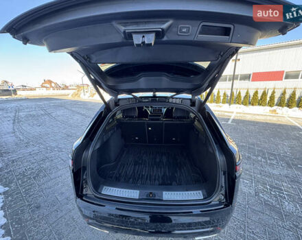 Черный Ленд Ровер Рендж Ровер Велар, объемом двигателя 3 л и пробегом 108 тыс. км за 36000 $, фото 22 на Automoto.ua