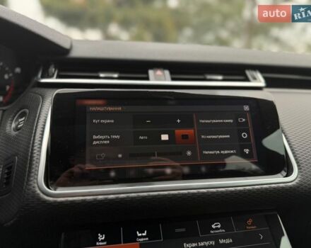 Черный Ленд Ровер Рендж Ровер Велар, объемом двигателя 2 л и пробегом 60 тыс. км за 39500 $, фото 50 на Automoto.ua