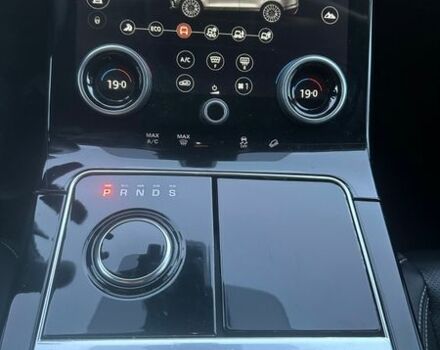 Чорний Ленд Ровер Рендж Ровер Велар, об'ємом двигуна 3 л та пробігом 76 тис. км за 33500 $, фото 9 на Automoto.ua