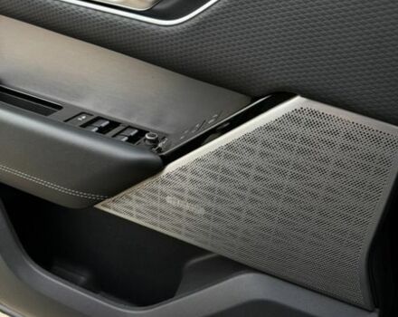 Чорний Ленд Ровер Рендж Ровер Велар, об'ємом двигуна 2 л та пробігом 105 тис. км за 36500 $, фото 15 на Automoto.ua