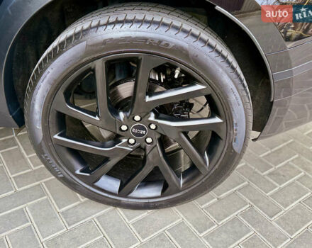 Черный Ленд Ровер Рендж Ровер Велар, объемом двигателя 2 л и пробегом 90 тыс. км за 39999 $, фото 71 на Automoto.ua