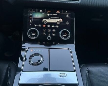 Чорний Ленд Ровер Рендж Ровер Велар, об'ємом двигуна 3 л та пробігом 76 тис. км за 33500 $, фото 8 на Automoto.ua