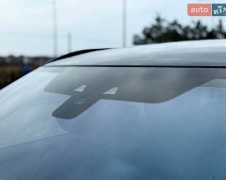 Черный Ленд Ровер Рендж Ровер Велар, объемом двигателя 2 л и пробегом 60 тыс. км за 39500 $, фото 14 на Automoto.ua