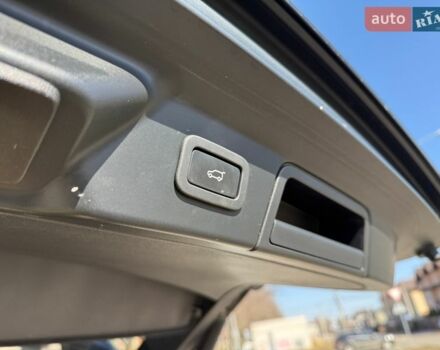 Чорний Ленд Ровер Рендж Ровер Велар, об'ємом двигуна 3 л та пробігом 175 тис. км за 29800 $, фото 23 на Automoto.ua