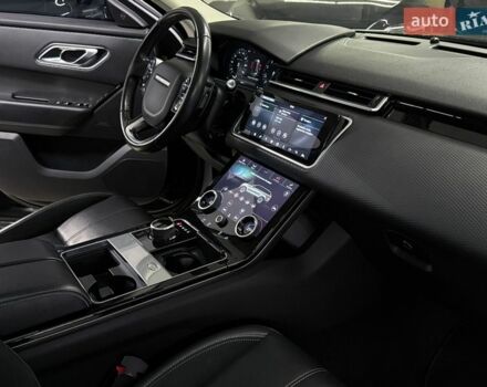 Черный Ленд Ровер Рендж Ровер Велар, объемом двигателя 2 л и пробегом 58 тыс. км за 37999 $, фото 23 на Automoto.ua