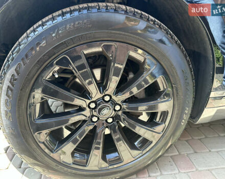 Черный Ленд Ровер Рендж Ровер Велар, объемом двигателя 2 л и пробегом 99 тыс. км за 36999 $, фото 13 на Automoto.ua