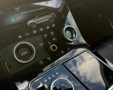 Чорний Ленд Ровер Рендж Ровер Велар, об'ємом двигуна 2 л та пробігом 105 тис. км за 36500 $, фото 11 на Automoto.ua