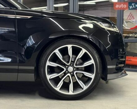 Чорний Ленд Ровер Рендж Ровер Велар, об'ємом двигуна 2.99 л та пробігом 74 тис. км за 49000 $, фото 4 на Automoto.ua