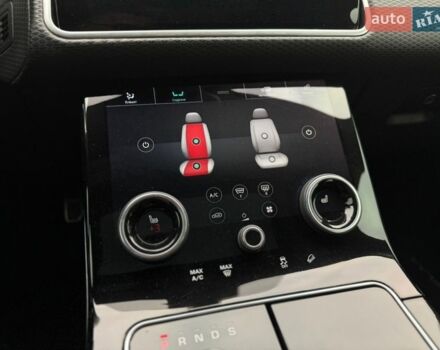 Черный Ленд Ровер Рендж Ровер Велар, объемом двигателя 2 л и пробегом 60 тыс. км за 39500 $, фото 46 на Automoto.ua