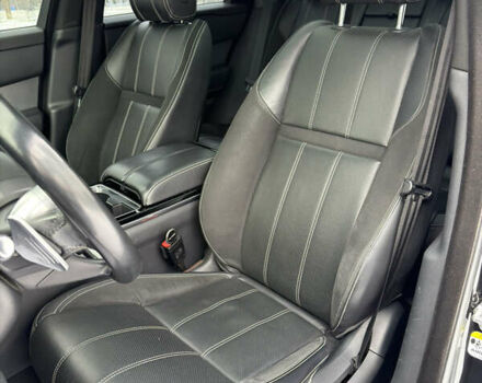 Чорний Ленд Ровер Рендж Ровер Велар, об'ємом двигуна 2.99 л та пробігом 74 тис. км за 49000 $, фото 47 на Automoto.ua