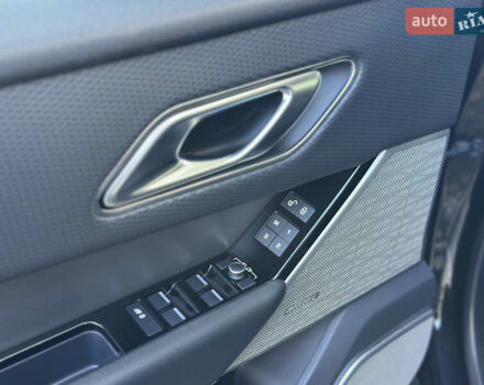 Чорний Ленд Ровер Рендж Ровер Велар, об'ємом двигуна 2 л та пробігом 83 тис. км за 32900 $, фото 38 на Automoto.ua