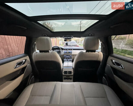Черный Ленд Ровер Рендж Ровер Велар, объемом двигателя 2 л и пробегом 99 тыс. км за 36999 $, фото 24 на Automoto.ua