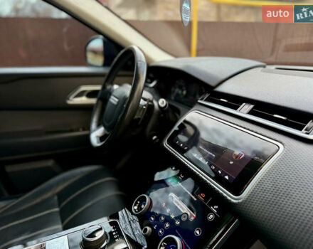 Черный Ленд Ровер Рендж Ровер Велар, объемом двигателя 2 л и пробегом 90 тыс. км за 39999 $, фото 48 на Automoto.ua