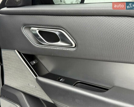 Чорний Ленд Ровер Рендж Ровер Велар, об'ємом двигуна 2.99 л та пробігом 74 тис. км за 49000 $, фото 56 на Automoto.ua