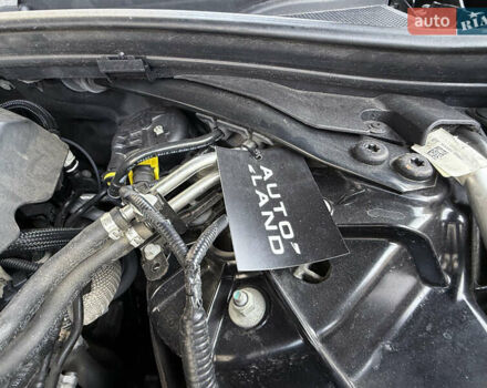 Черный Ленд Ровер Рендж Ровер Велар, объемом двигателя 2 л и пробегом 90 тыс. км за 39999 $, фото 43 на Automoto.ua