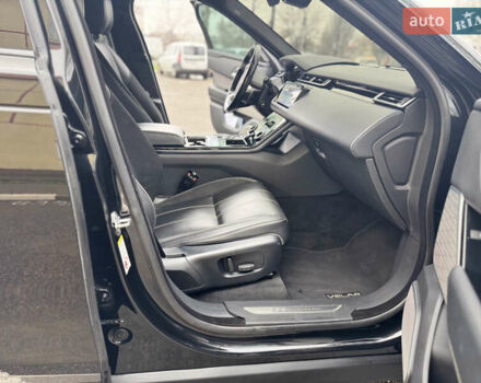 Черный Ленд Ровер Рендж Ровер Велар, объемом двигателя 2 л и пробегом 113 тыс. км за 38999 $, фото 14 на Automoto.ua