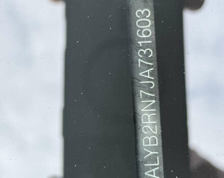 Черный Ленд Ровер Рендж Ровер Велар, объемом двигателя 2 л и пробегом 90 тыс. км за 39999 $, фото 113 на Automoto.ua