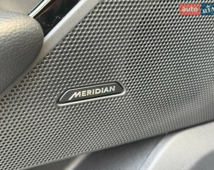 Черный Ленд Ровер Рендж Ровер Велар, объемом двигателя 2 л и пробегом 90 тыс. км за 39999 $, фото 102 на Automoto.ua