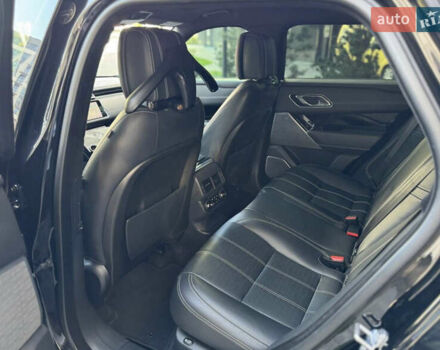 Чорний Ленд Ровер Рендж Ровер Велар, об'ємом двигуна 2 л та пробігом 82 тис. км за 34000 $, фото 4 на Automoto.ua