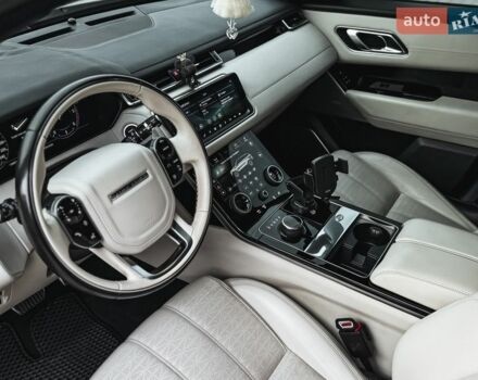 Черный Ленд Ровер Рендж Ровер Велар, объемом двигателя 2 л и пробегом 136 тыс. км за 53000 $, фото 33 на Automoto.ua