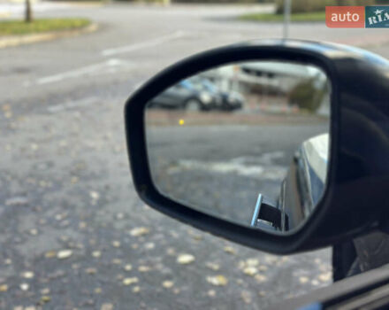 Чорний Ленд Ровер Рендж Ровер Велар, об'ємом двигуна 2 л та пробігом 83 тис. км за 32900 $, фото 19 на Automoto.ua