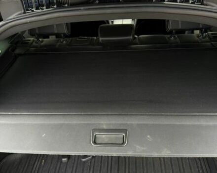 Чорний Ленд Ровер Рендж Ровер Велар, об'ємом двигуна 2 л та пробігом 105 тис. км за 36500 $, фото 18 на Automoto.ua