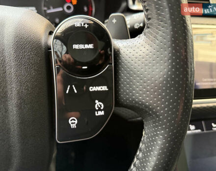 Черный Ленд Ровер Рендж Ровер Велар, объемом двигателя 2 л и пробегом 90 тыс. км за 39999 $, фото 31 на Automoto.ua