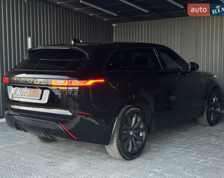 Черный Ленд Ровер Рендж Ровер Велар, объемом двигателя 2 л и пробегом 112 тыс. км за 39999 $, фото 6 на Automoto.ua