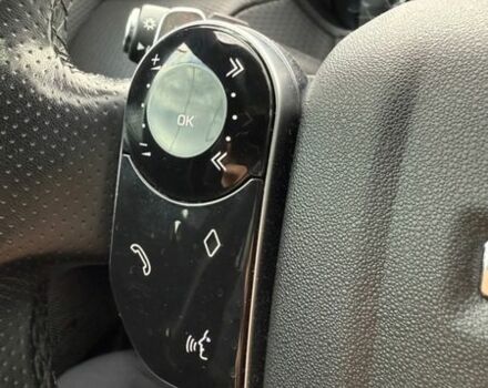 Чорний Ленд Ровер Рендж Ровер Велар, об'ємом двигуна 2 л та пробігом 105 тис. км за 36500 $, фото 21 на Automoto.ua