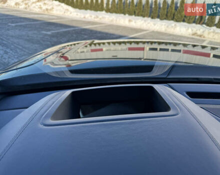 Черный Ленд Ровер Рендж Ровер Велар, объемом двигателя 3 л и пробегом 108 тыс. км за 36000 $, фото 18 на Automoto.ua