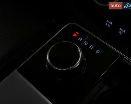 Черный Ленд Ровер Рендж Ровер Велар, объемом двигателя 2 л и пробегом 58 тыс. км за 37999 $, фото 34 на Automoto.ua