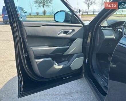 Чорний Ленд Ровер Рендж Ровер Велар, об'ємом двигуна 3 л та пробігом 76 тис. км за 33500 $, фото 14 на Automoto.ua
