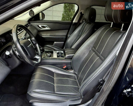 Черный Ленд Ровер Рендж Ровер Велар, объемом двигателя 2 л и пробегом 90 тыс. км за 39999 $, фото 76 на Automoto.ua